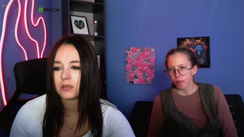 Selena online show from 11/28/25, 12:08