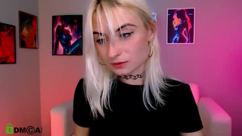 Selena online show from 12/05/25, 08:38