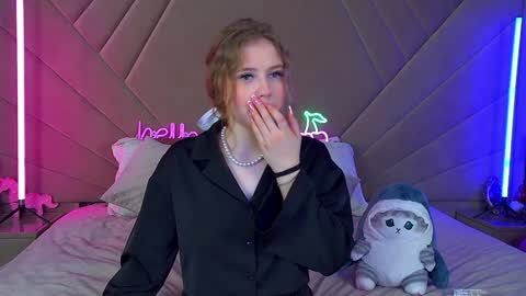 SelinSwarovski online show from 01/30/25, 05:39