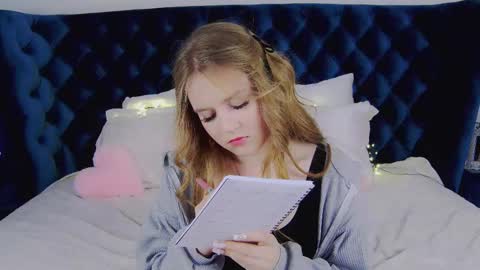 SelinSwarovski online show from 03/11/25, 06:52