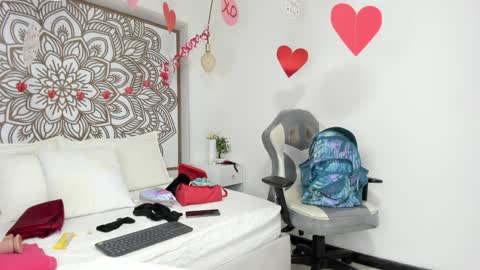 Selket online show from 02/05/25, 11:02