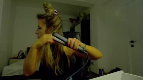 sellena_angel online show from 06/23/26, 01:09