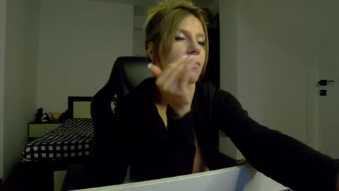 Snapshot of sellena_angels chatting on 04/23/26, 03:47 sellena_angels online show from 04/23/26, 03:47