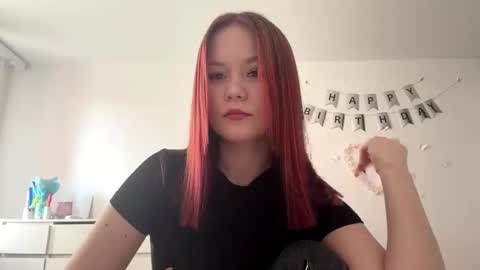 Lily online show from 04/21/26, 09:04