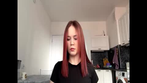 Lily online show from 04/23/26, 09:08