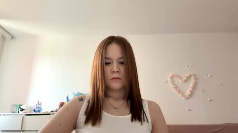Lily online show from 05/16/26, 06:21