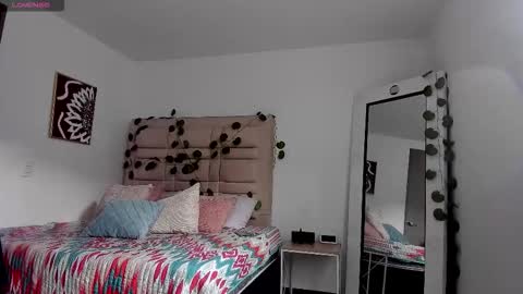 Selyn online show from 10/25/25, 09:09