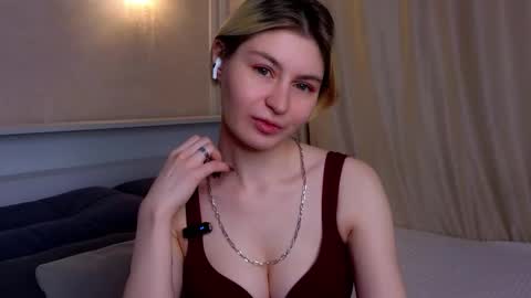 Lilith online show from 11/08/25, 01:39