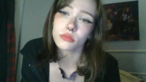 goddess esme  online show from 01/25/25, 02:15