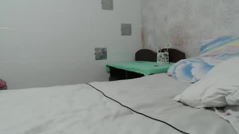 Lenna online show from 12/04/25, 06:23