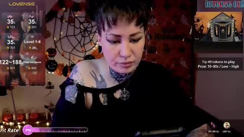 senorita_dakota online show from 10/30/25, 09:59