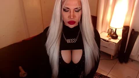 Snapshot of sensational_diva chatting on 02/07/26, 09:07 unstappable queen kate online show from 02/07/26, 09:07