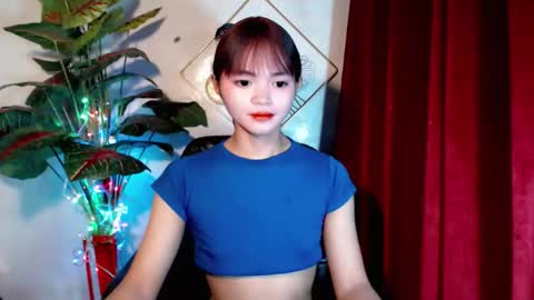 sensational_yeng online show from 11/25/25, 05:02