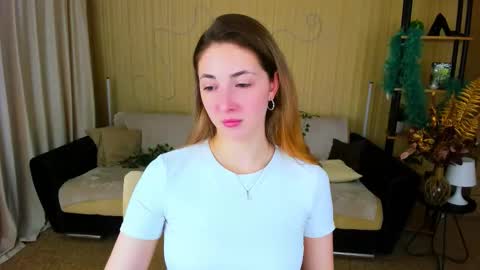 sensitiveheartt online show from 12/04/25, 07:44