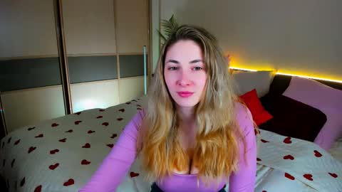 sensitiveheartt online show from 03/15/26, 07:31