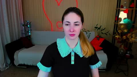 sensitiveheartt online show from 04/12/26, 07:19