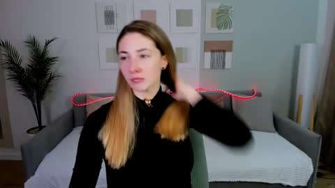 sensitiveheartt online show from 04/21/26, 04:23