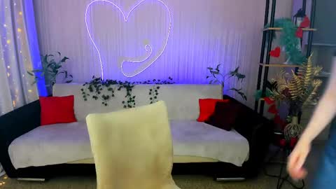 sensitiveheartt online show from 06/01/26, 07:15