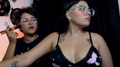 Camille and sophie online show from 11/11/25, 01:16