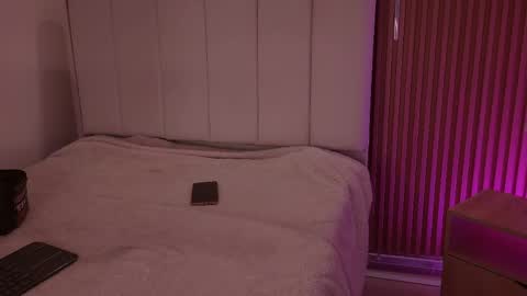 Snapshot of sensual_kim77 chatting on 04/25/26, 12:41 Sensual Kim77 online show from 04/25/26, 12:41