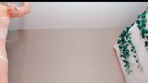 Snapshot of sensual_miss_mia chatting on 02/27/26, 10:54 Mia online show from 02/27/26, 10:54