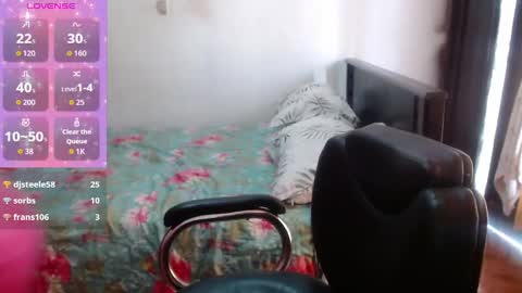 Snapshot of sensual_natalie chatting on 06/06/26, 05:06 sensual_natalie online show from 06/06/26, 05:06