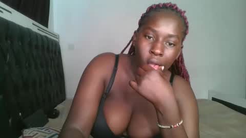 Snapshot of sensual_ria chatting on 05/24/26, 07:02 sensual_ria online show from 05/24/26, 07:02