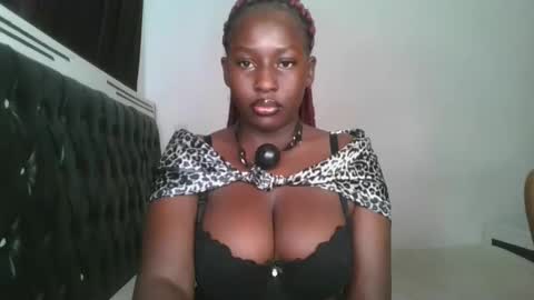 Snapshot of sensual_ria chatting on 06/01/26, 06:15 sensual_ria online show from 06/01/26, 06:15
