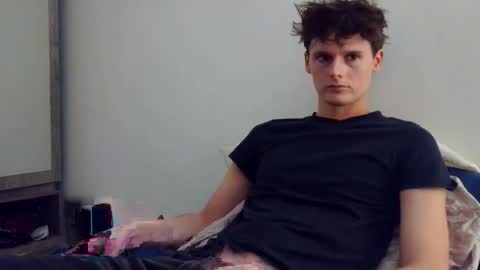 Cam online show from 04/17/26, 01:19