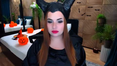 Becca online show from 11/01/25, 01:07