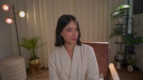 Maria- OF sensual bee online show from 12/19/24, 10:32