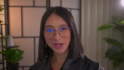 Maria- OF sensual bee online show from 01/16/25, 04:28