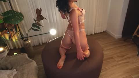 Maria- OF sensual bee online show from 09/24/25, 09:40