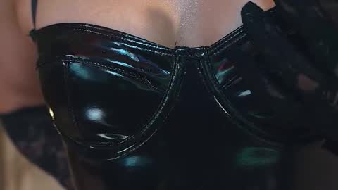 Maria- OF sensual bee online show from 10/11/25, 11:25