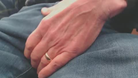 Snapshot of sensualgent69 chatting on 01/10/25, 05:56 sensual online show from 01/10/25, 05:56