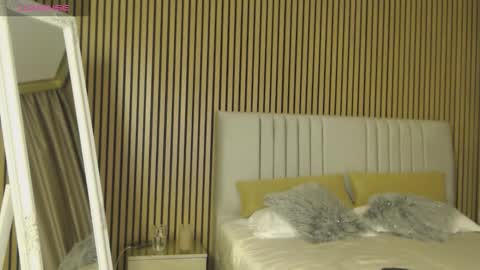 Hallie online show from 02/12/26, 06:58