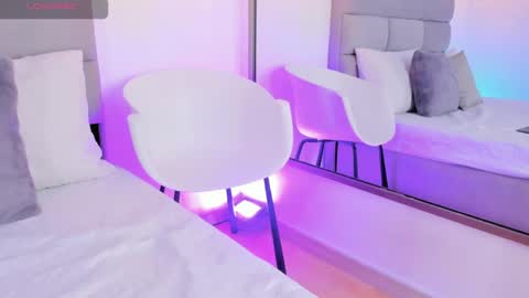 Jeen  online show from 04/16/26, 09:39