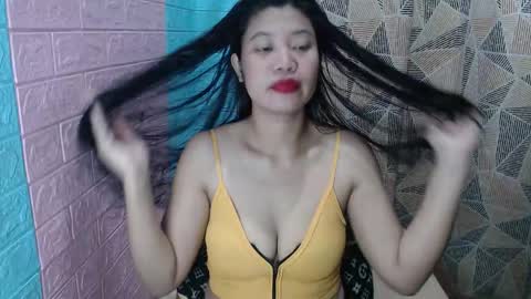 Snapshot of sensuouslips chatting on 10/06/25, 12:30 SensuousLips online show from 10/06/25, 12:30