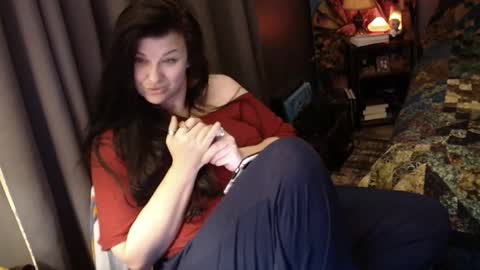 Tara online show from 12/15/25, 01:04