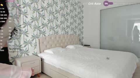 Aya online show from 09/18/25, 12:12