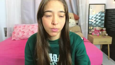 serafina_ online show from 12/02/25, 11:26