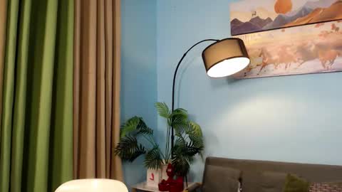 seraphina  mia  valentina  katrine. online show from 11/22/25, 07:24