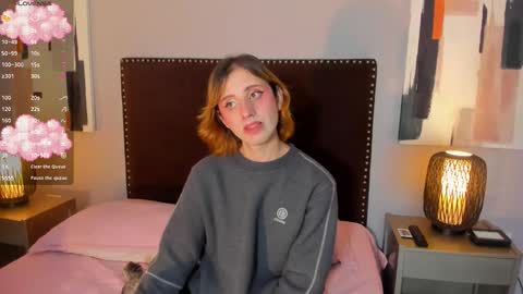 Seraphine star online show from 02/15/26, 09:44