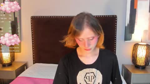 Seraphine star online show from 03/11/26, 02:06