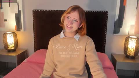 Seraphine star online show from 03/27/26, 12:49