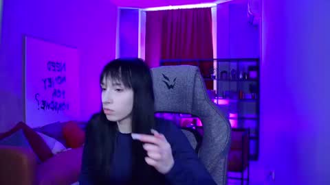 Snapshot of seraphinesparda chatting on 06/19/26, 11:47 Sera online show from 06/19/26, 11:47