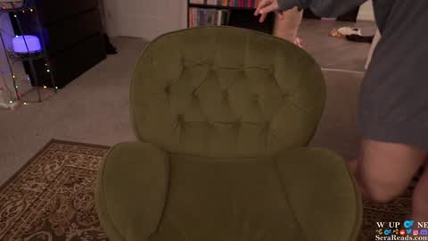 SeraReads online show from 01/12/25, 06:28