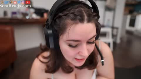 SeraReads online show from 04/19/26, 01:43