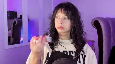 Snapshot of seren_bleck chatting on 09/23/25, 02:47 Seren Follow me online show from 09/23/25, 02:47
