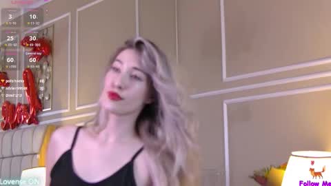 Serena online show from 09/25/25, 11:03